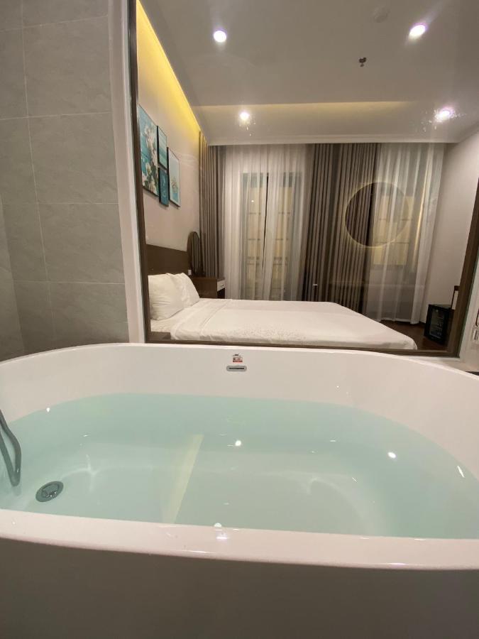 Moonlight Hotel ฮาลอง ภายนอก รูปภาพ