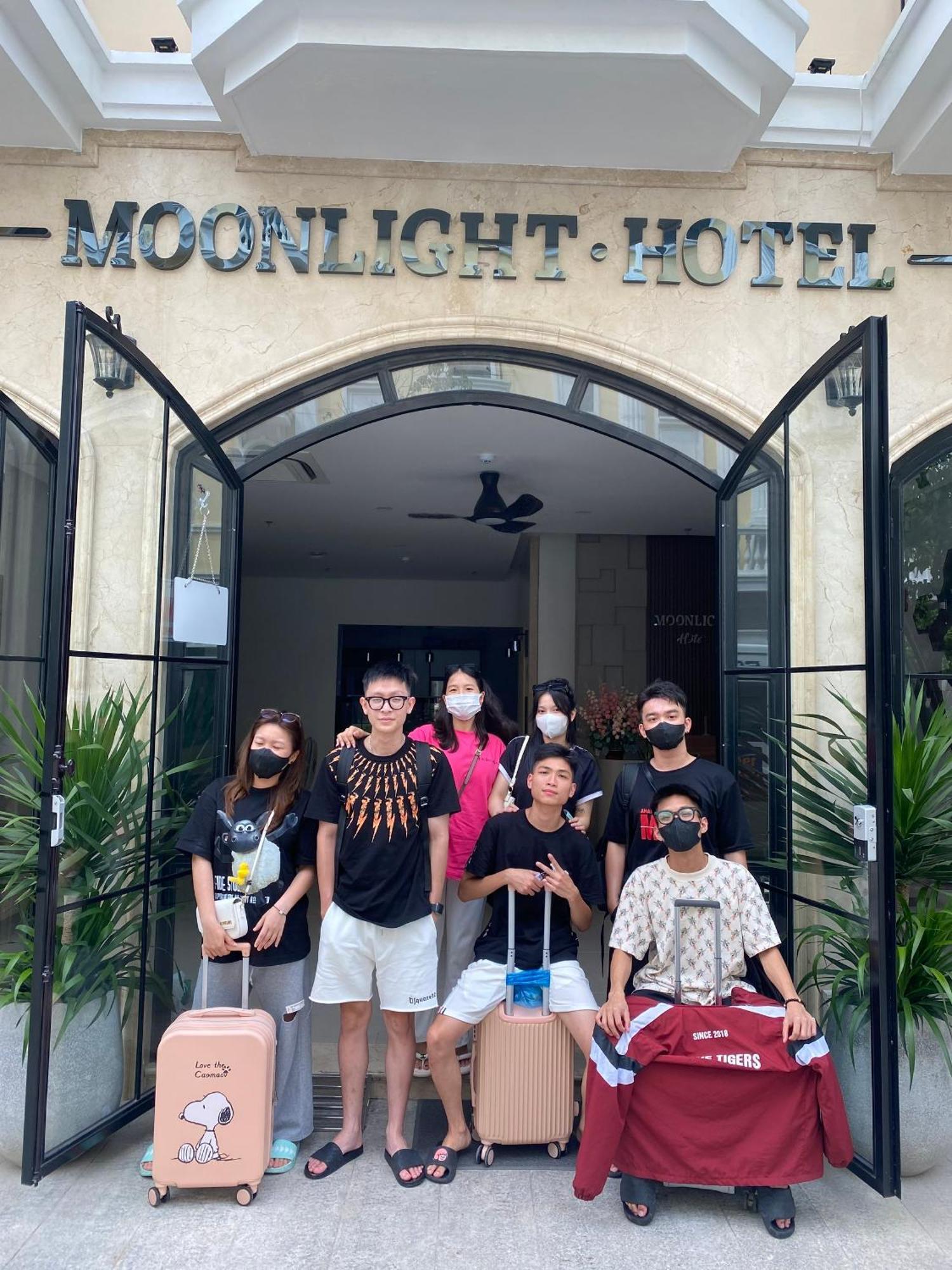 Moonlight Hotel ฮาลอง ภายนอก รูปภาพ